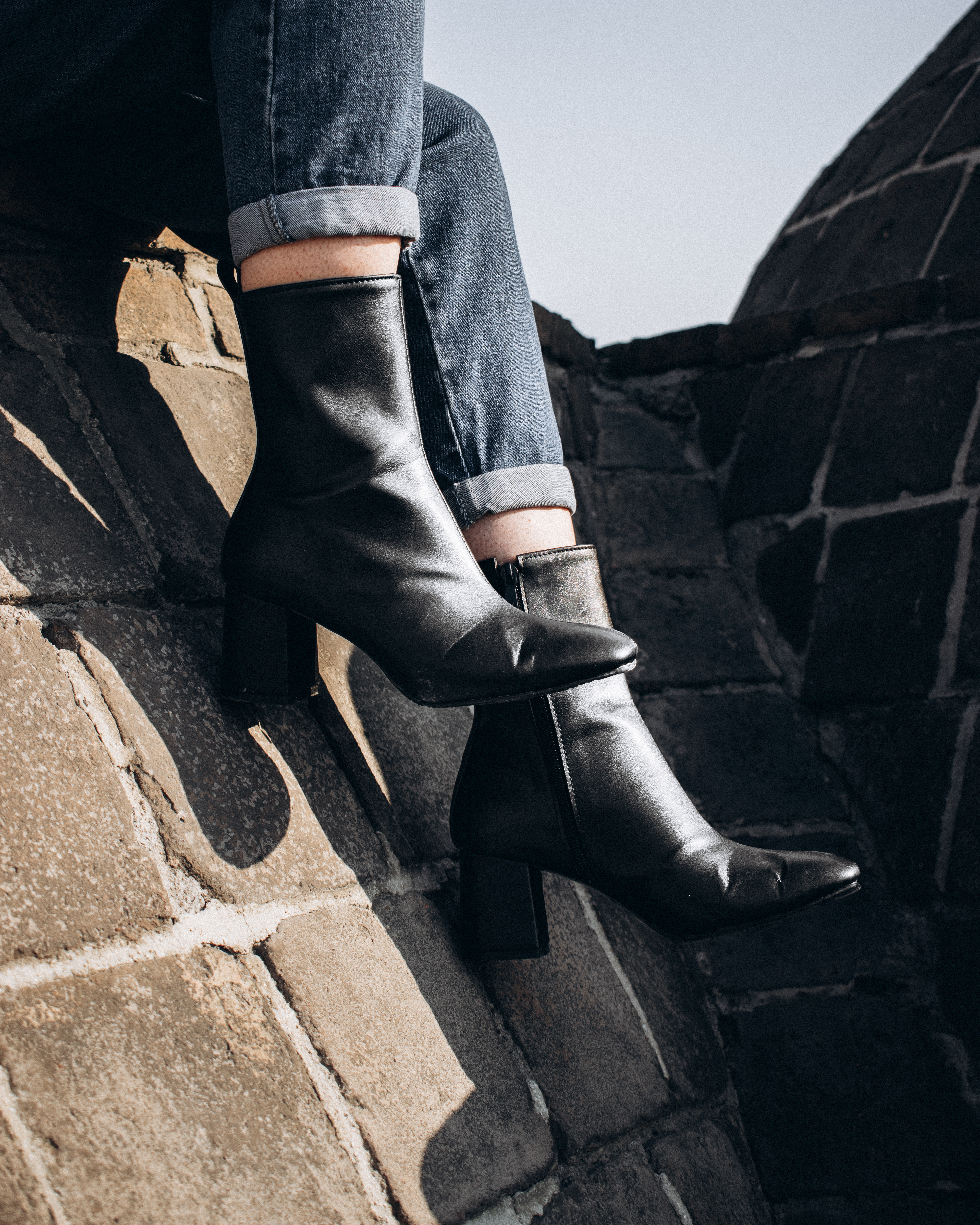 خرید کفش نو برای شب عید نوروز: نکات مهم برای انتخاب بهترین مدل